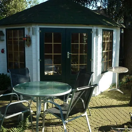 Tonnie's Bed & Breakfast *